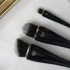 CLE DE PEAU Luxury Brush