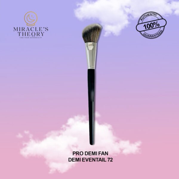 SEPHORA PRO Demi Fan Eventail Brush 72