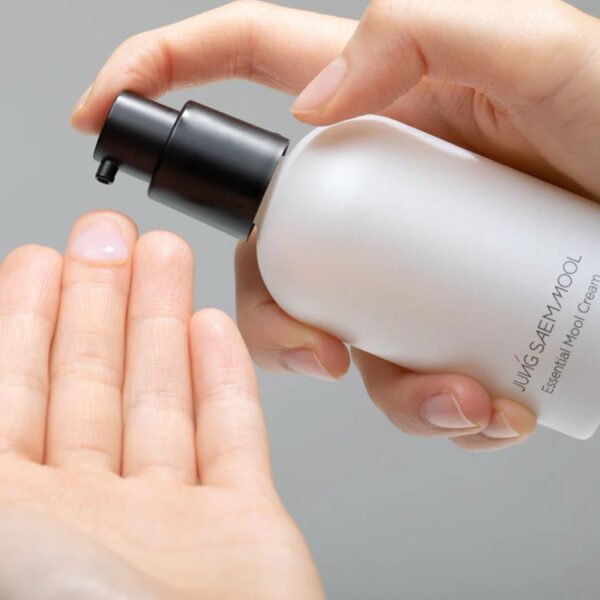 e5844e152a924bdc8e81625b8193671a JUNG SAEM MOOL - Essential Mool Cream
