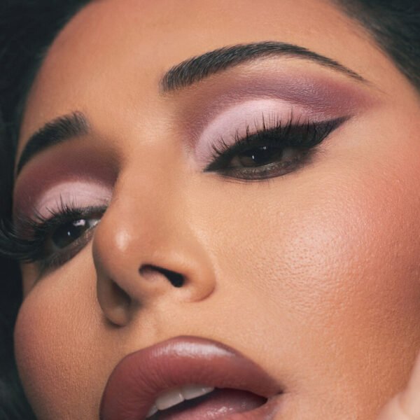 MATTE_OBSESSIONS_HUDA_2758 HUDA BEAUTY Matte Obsessions Eyeshadow Palette